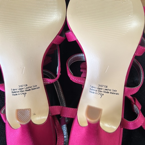 Kelly & Katie Pink Floral Heels - Picture 3 of 5